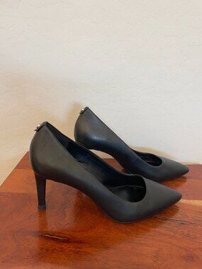 Michael Kors Dorothy Flex Pump Heel Shoe (BLACK)